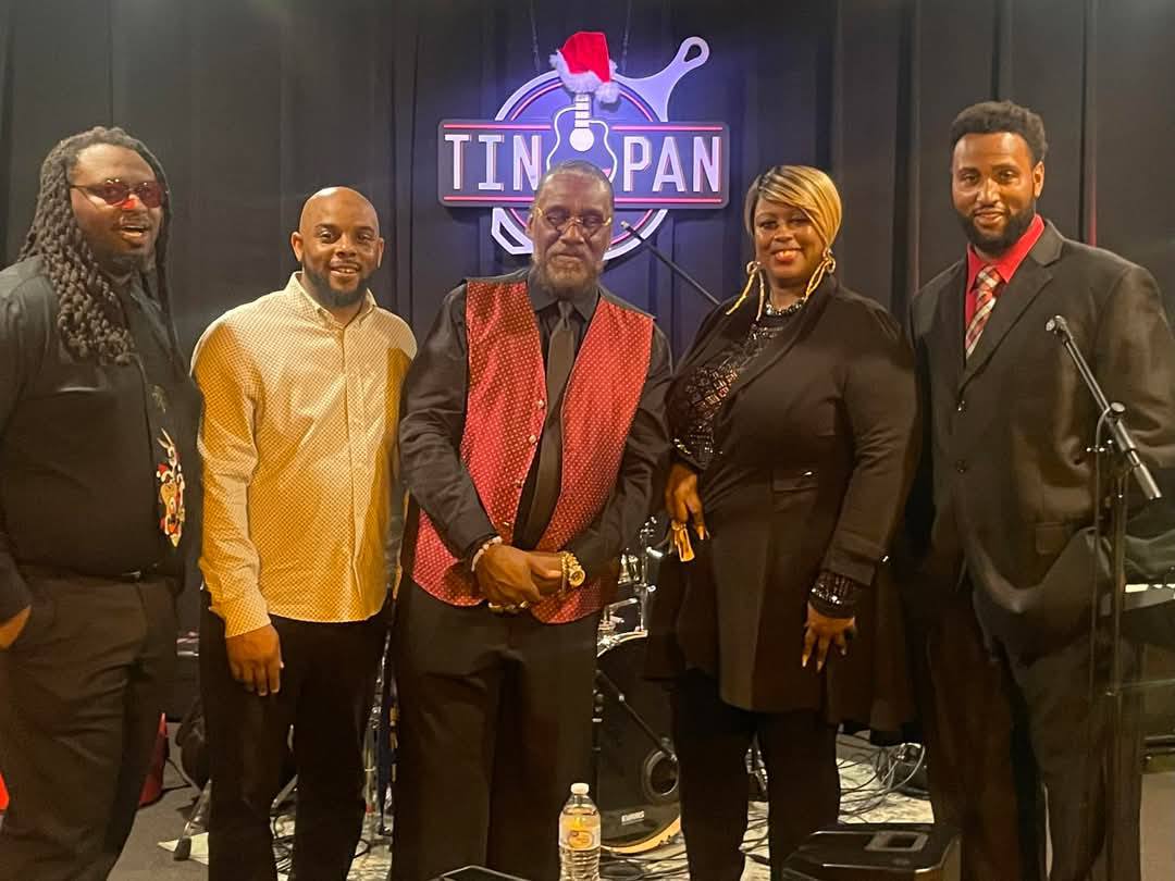 Joselyn Best with Chan Hall and fellow musicians at The Tin Pan